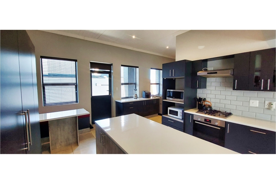3 Bedroom Property for Sale in Blue Mountain Village Western Cape